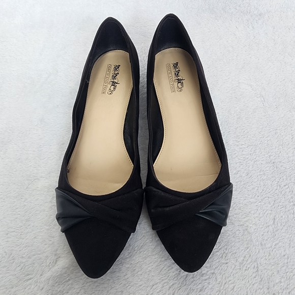 Coach and Four Size 8 Elegant Black Flats with Twist Detail - Picture 2 of 8